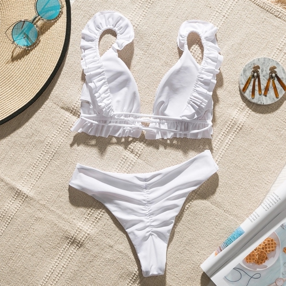 White Sexy Ruffle Bikini Set with Push up - Picture 5 of 7